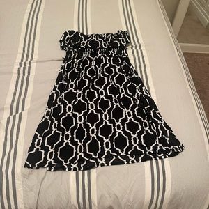 Black and white patterned kids strapless dress